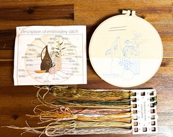 Beautiful vase pattern Embroidery Kit, Hand Embroidery, Needlework Kit For Beginners, Animal Embroidery Kit Cross Stitch