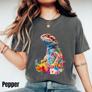 Traditional Bearded Dragon Shirt, Bearded Dragon Lover Pet Gift, Floral Bearded Dragon Tshirt For Mother&#39;s Day Birthday Gift Ideas For Her