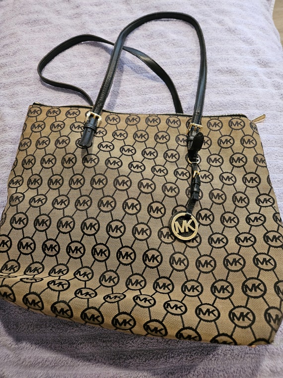 MK purse used