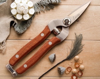 Personalized Engraved Pruner Set - Perfect Retirement Gift for Dad, Gardening Grandpa or Nana | Father's Day Keepsake with Custom Name