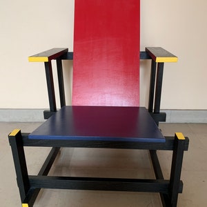 Poltrona rossa e blu quasi Gerrit Rietvelt Italia