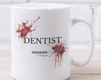 Taza con texto en inglés "Dentista ensangrentado en progreso", regalo divertido para futuros dentistas, regalos para dentistas, regalo para estudiantes de odontología, regalo de Navidad