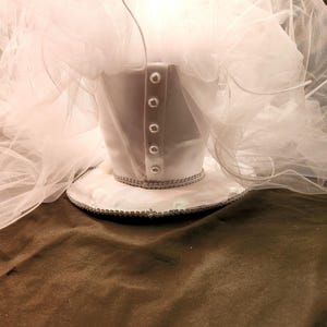 Wedding top hat