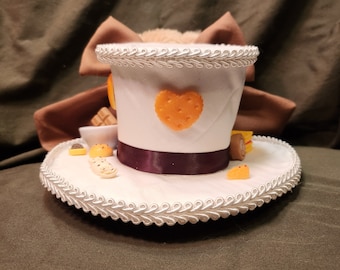 white top hat