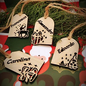 Etichetta regalo Natale etichea per calze personalizzato con nome ritagliato in legno