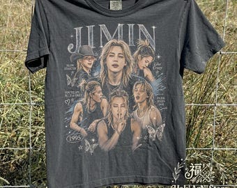 Camiseta vintage do Jimin, camiseta gráfica pirata dos anos 90, camiseta do Jimin de cabelo comprido, streetwear Kpop "Like Crazy", camiseta cinza grafite desbotado, presente para ARMY