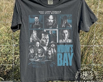 Camiseta Widows Bay, Camiseta com estampa Comfort Colors, Camiseta com pôster de filme vintage, Camiseta de terror, mistério e suspense, Roupa retrô, Presente para ele ou para ela