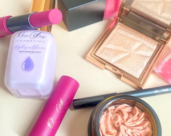 Ultieme glow-make-upbundel: stralende markeerstift, blush, lippenstift en meer