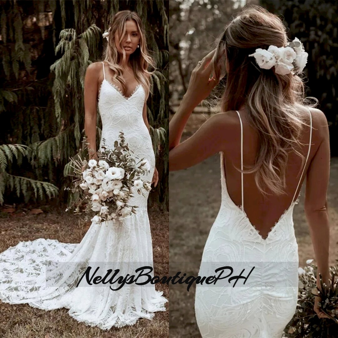 Bohemian V-Neck Lace Mermaid Wedding Dress with Backless Design