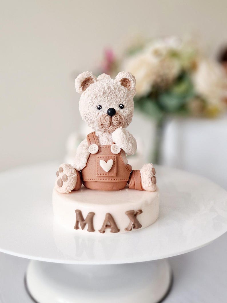 Cute 3D Teddy Bear Cake Topper – Edible & Handmade - Etsy