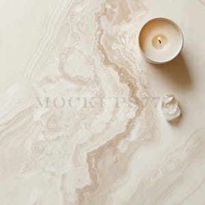 Flat Lay Mockup Neutrale Farben Beige Marmor Mockup Kerze und Kristall