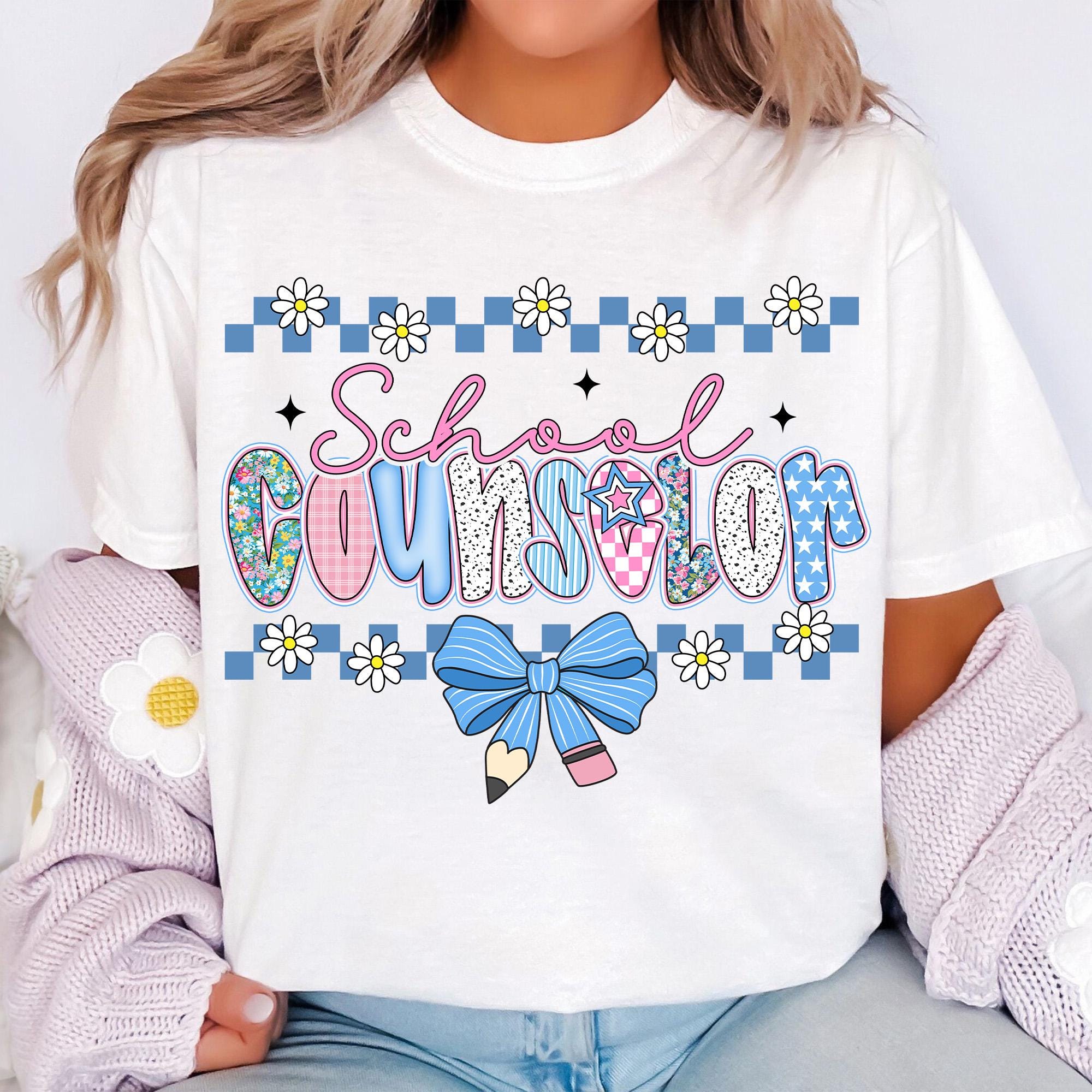 Consejera escolar coqueta (Png), diseño de sublimación de consejera floral preppy, camiseta de regreso a clases de consejera (Png), consejera de maestra femenina (Png)