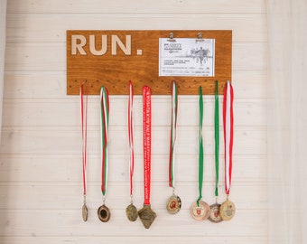 Running medal display, Wood medal hanger, Running medal rack, Marathon medal hanger, Medal and bib holder, Medal organizer Race medal holder