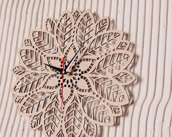 Mandala Wanduhr, Mandala Holzuhr, Wanduhr Blumen, Wanduhr Einzigartige Holz, Boho Wanduhr, Geometrische Handgemachte Wanduhr