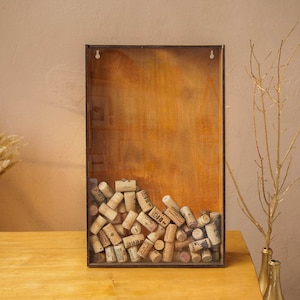 Exhibidor de corchos de vino, soporte de madera para corchos de vino, regalo para amantes del vino, guardián de corchos de vino, caja de sombra de corchos de vino rústica, decoración de arte de pared para barra de cocina