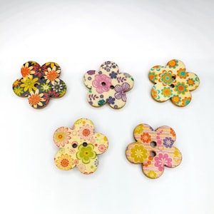 5 pcs/lot 25mm x 25mm Mixed Wooden Wood Flower Shape Buttons for Crafts Sewing Knitting Ornaments Scrapbooking Journalling Embellishments