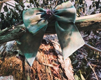 Handmade Moldy Bow: Airbrushed Cosplay Hair Clip
