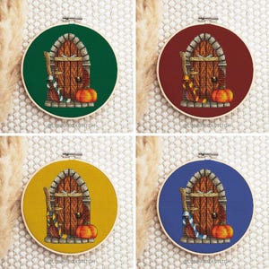 Halloween Tür Kreuzstich Stickmuster - 4er Set - Löwe Schlange Adler Dachs Schlange Haustier Stickdatei Magie Geek Fandom Stickmuster - PDF Sofortdownload