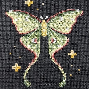 Kruissteekpatroon vlinder - gotische halloween vlinder tarotkaart dierenriem bos magisch borduurwerk - pdf direct downloaden - klein