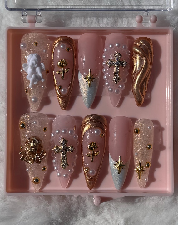 Angel White and Gold Press On Nail Set: Gold and Pearl Nail Charms