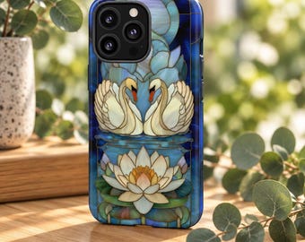 Robuste Handyhülle mit Schwanen- und Seerosenmotiv in Buntglasoptik für iPhone 18, 17, 16, 15, 14, 12, 11, 8 Pro Max und Samsung S26, S25, S24, S23, S22 Plus Ultra