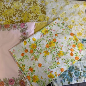 Fundas de almohada con motivos florales vintage, juegos de fundas de almohada a juego, fundas de almohada para vestidos o camisones, decoración vintage para el hogar, ropa de cama retro para el dormitorio.