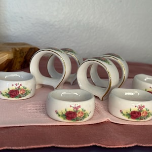 Vintage Cermaic Floral Napkin Ring set 8, Vintage Roses, Decorative Ceramic Napkin Holder, Cottage Core Decor, Shabby Chic, Garden Tea Party