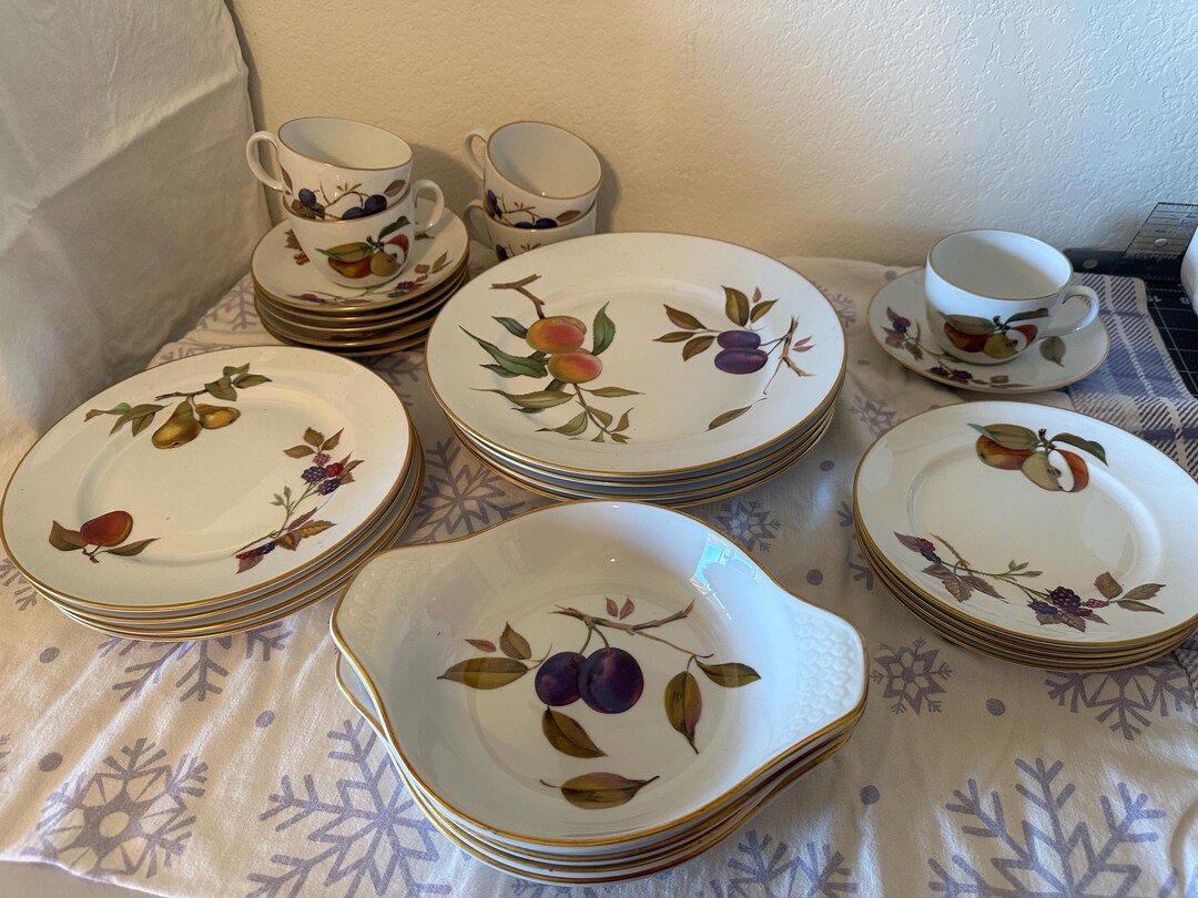  Worcester Evesham 食器セット Amazon.co.jp: Royal Worcester Evesham ゴールド食器セット