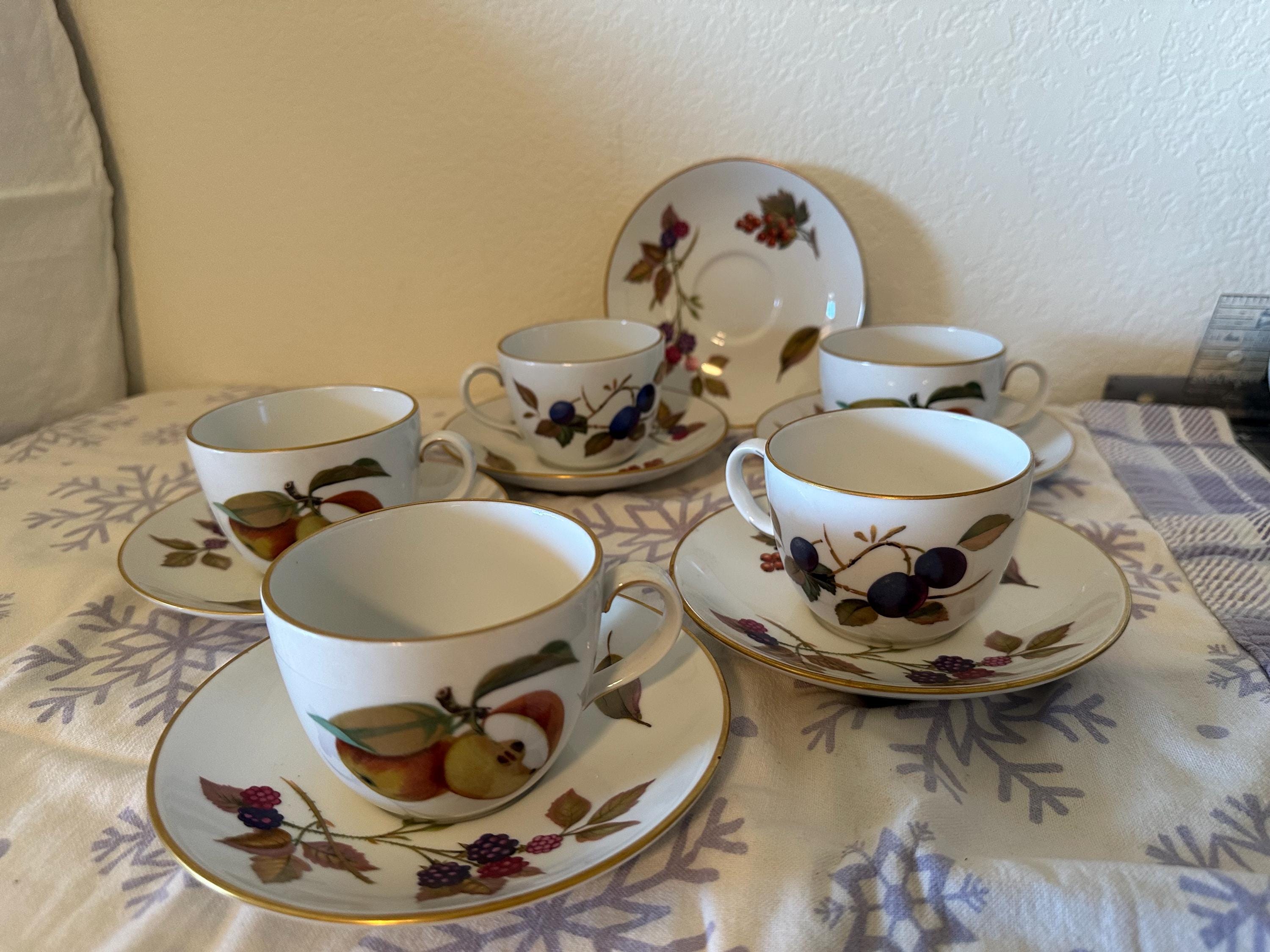 Royal Worcester Evesham Gold, 1961 Royal Worcester, Oven to Table