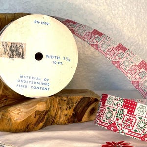 Vintage Christmas Ribbon, 10ft long, gift wrapping ribbon, vintage Christmas wrap, vintage Christmas decor