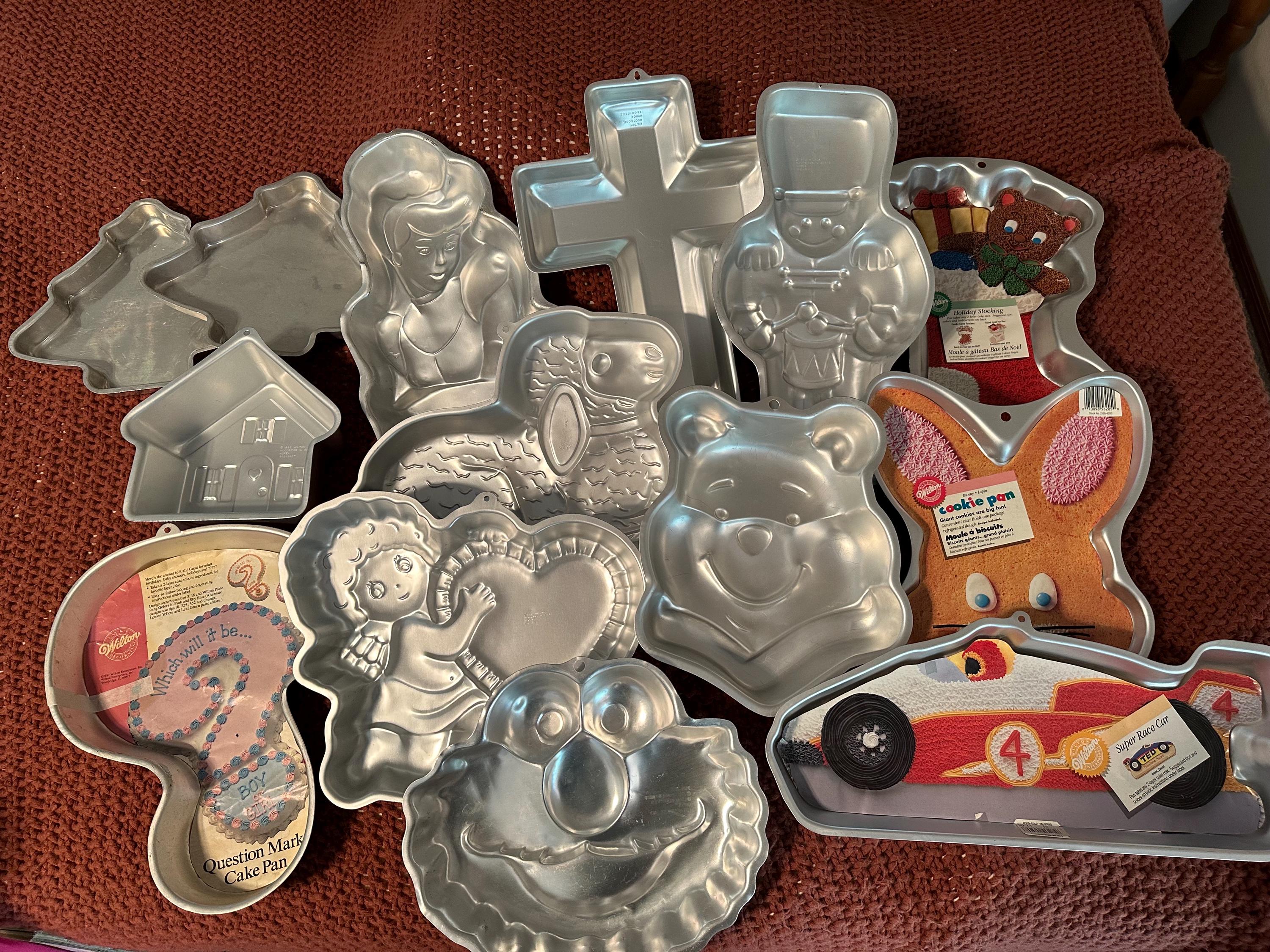 Bakeware Wilton Scooby Doo Cake Pan Wilton Cake Pan Molds Superman