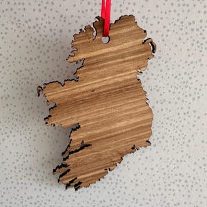 Irische hölzerne Weihnachtskugeldekorationen handgemachte Irland Geschenke