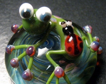 Mini Frog paperweight, Ladybug decor, unique sculpture, Perfect gift, unique decor