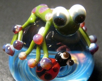 Mini Frog paperweight, Ladybug decor, unique sculpture, Perfect gift, unique decor