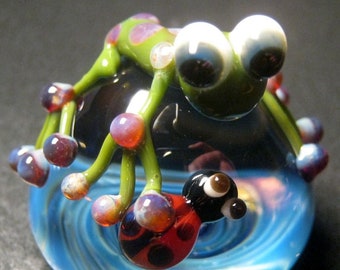 Ladybug decor - Mini Frog paperweight - sculpture - Perfect Christmas gift