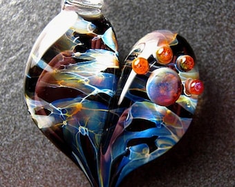 Dog lover, Paw print pendant, animal lover, cat lover, Glass heart, lampwork pendant, focal charm, glass beads