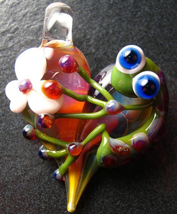 Frog pendant glass heart frog lover cute necklace lampwork pendant focal bead necklace - Boomwire Glass jewelry