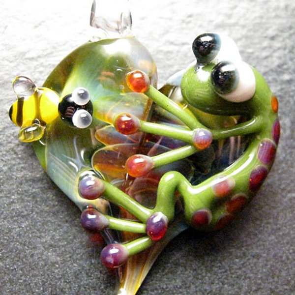 Frog with bee pendant - glass heart lampwork pendant focal bead necklace - Boomwire Glass jewelry