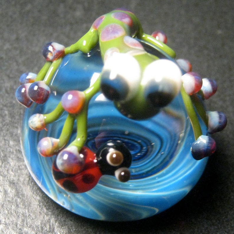 Paperweight Frog Mini Frog Paperweight, Ladybug Decor, Unique Sculpture, Perfect Gift ...