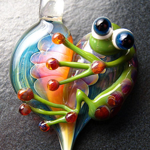 Frog pendant - glass heart lampwork pendant focal bead necklace - Boomwire Glass jewelry