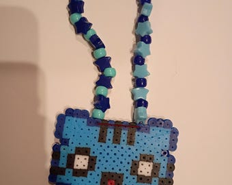 Collier perler chat surpris