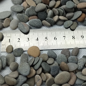 Menge von 200 kleinen glatten flachen dünnen Kieselsteinen für Craft.Natural Strand Steine 6-18 mm (0,23 ''-0,7 '')