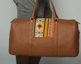 Sac de voyage personnalisé en cuir Homme/ Femme à motifs africains fait main au Senegal 40L Tissu recyclé Dono3D