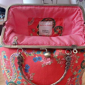 Handbag with traditional Portuguese Viana do Castelo design and metal clasp lock. Handmade with love in Portugal imagen 5