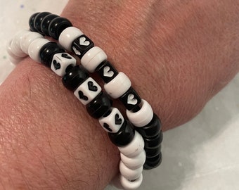 Black & White Hearts Bracelets | 2 Pony Bead Bracelet Set | Stacking Bracelets | Stretch Bracelet | Great Gift Idea