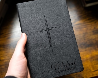 パーソナライズされたNLT聖書、男性向けカスタム刻印聖書、キリスト教洗礼の贈り物