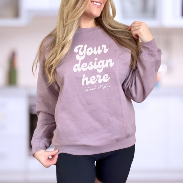 Paragon Gildan Sweatshirt Model Mockup, Casual Oversized Sweatshirt Mockup, Light Purple Sweatshirt, Real Model Mockup, Softstyle Sweatshirt