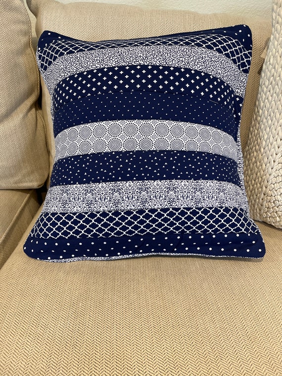 Navy blue and white pillows hotsell