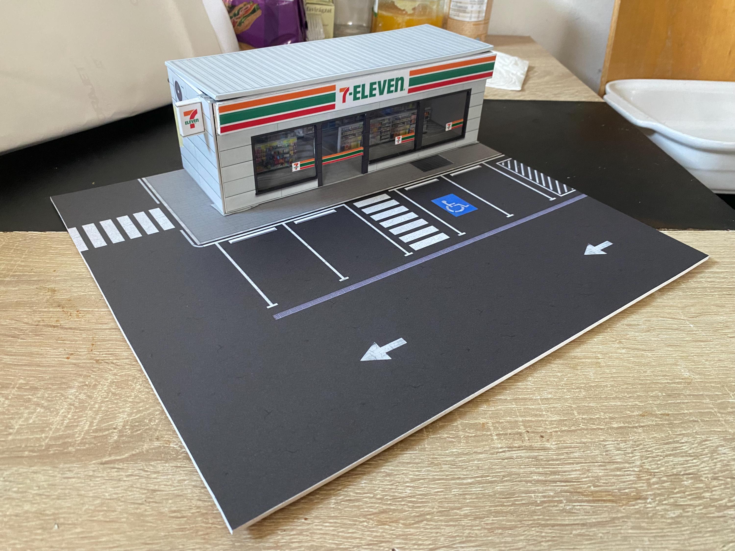 Seven Eleven Supermarket, 1:64 Diorama to Hot Wheels