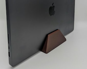 Vertical MacBook Stand – for MacBook Pro (M1, M2, M3, M4)